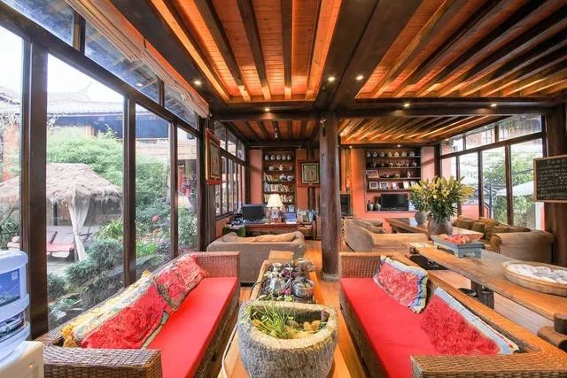 麗江束河無爾，在這里帶著夢想開花棲居