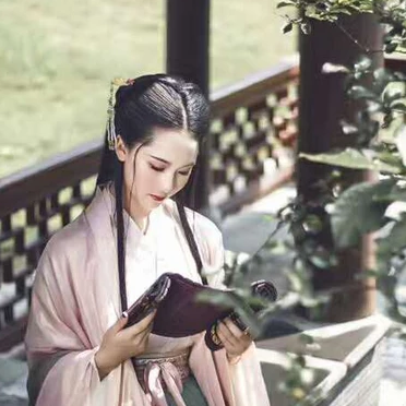 漢服女生頭像，古風(fēng)真人女子頭像
