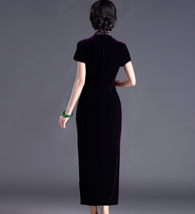 金絲絨長(zhǎng)款旗袍，手工釘珠修身旗袍