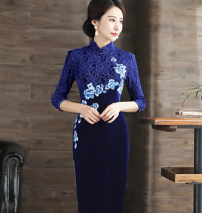 繡花蕾絲金絲絨長(zhǎng)款旗袍，中袖優(yōu)雅旗袍