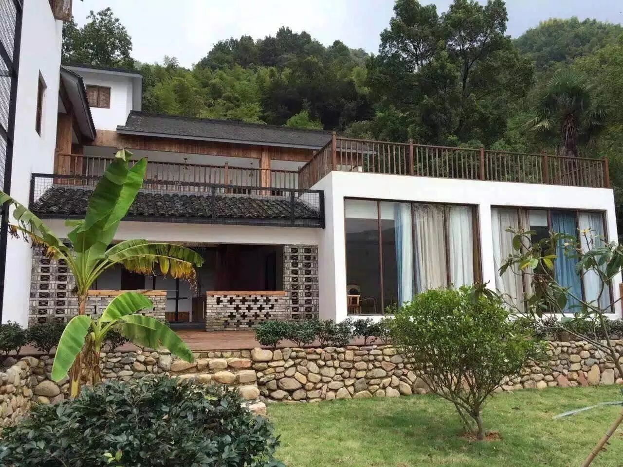 寧波·花雨醉，品花間一壺酒聽雨后醉朦朧