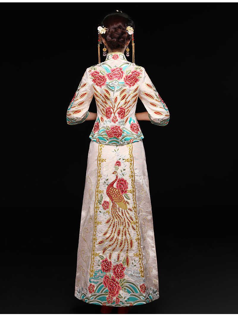 精致刺繡中式禮服，復(fù)古時尚新娘禮服
