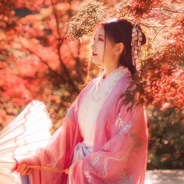 帶傘唯美可愛頭像，唯美古風(fēng)女子真人頭像