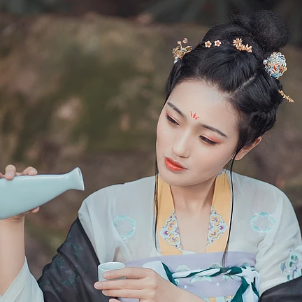 唯美漢服傷感頭像，唯美古風女子真人頭像