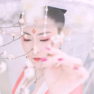 妖嬈女生頭像，唯美古風真人頭像