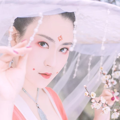 妖嬈女生頭像，唯美古風真人頭像