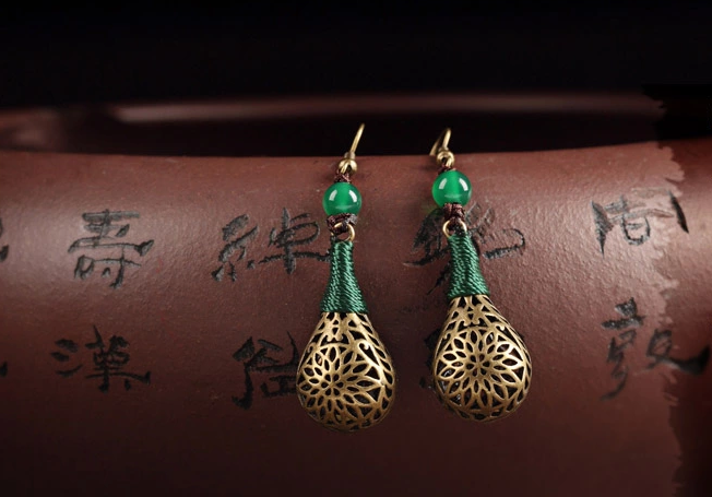手工復(fù)古風(fēng)鏤空耳墜，古典氣質(zhì)家佳樂文學(xué)耳環(huán)