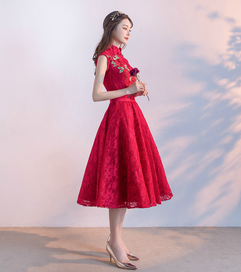 時(shí)尚無袖中式禮服，紅色蕾絲印花晚禮服
