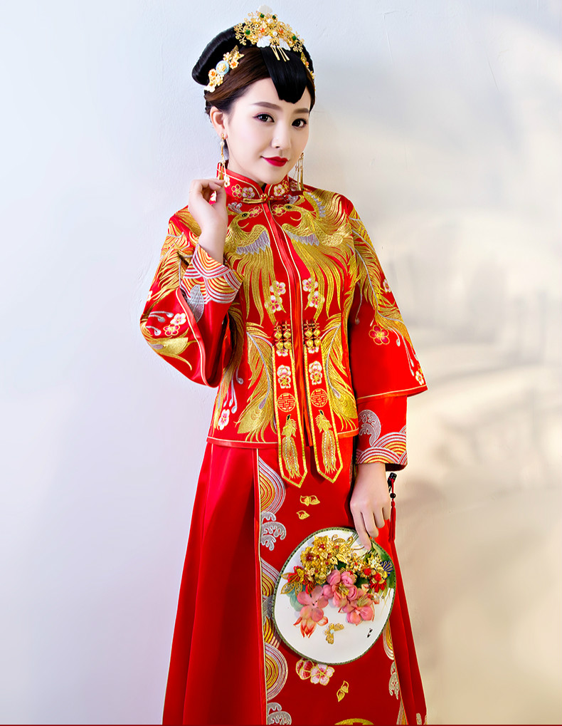 傳統(tǒng)中式禮服，紅色結婚新娘禮服