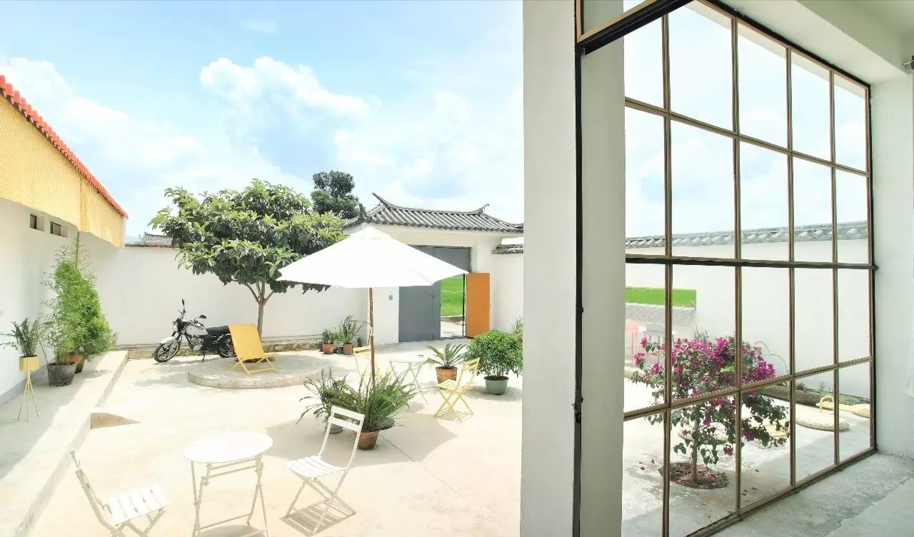 大理·依谷坐憩，在稻田里種間甜品店靜待光陰