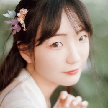 荷塘邊漢服古風頭像，唯美古風女子真人頭像