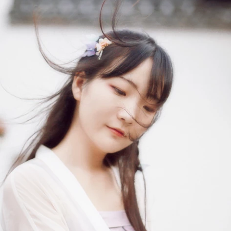 荷塘邊漢服古風頭像，唯美古風女子真人頭像