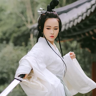 白衣俠女冷艷頭像，唯美古風(fēng)女子真人頭像