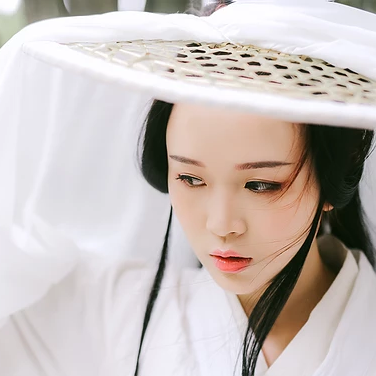 白衣俠女冷艷頭像，唯美古風(fēng)女子真人頭像