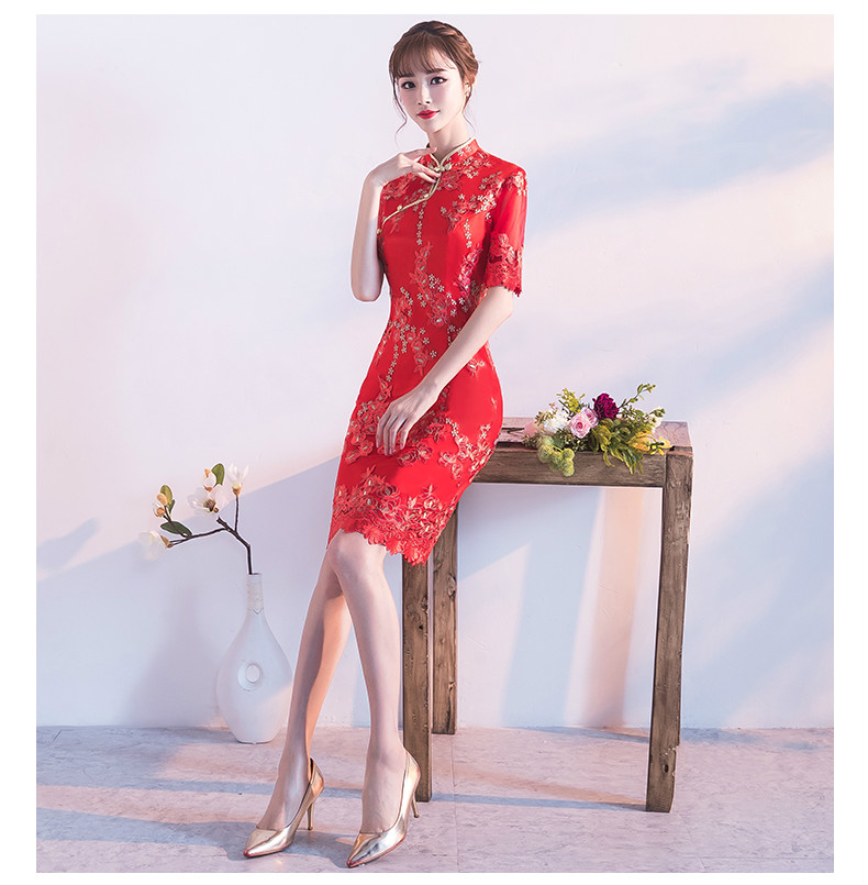 典雅復(fù)古唯美中式禮服，短款奢華中式繡花旗袍