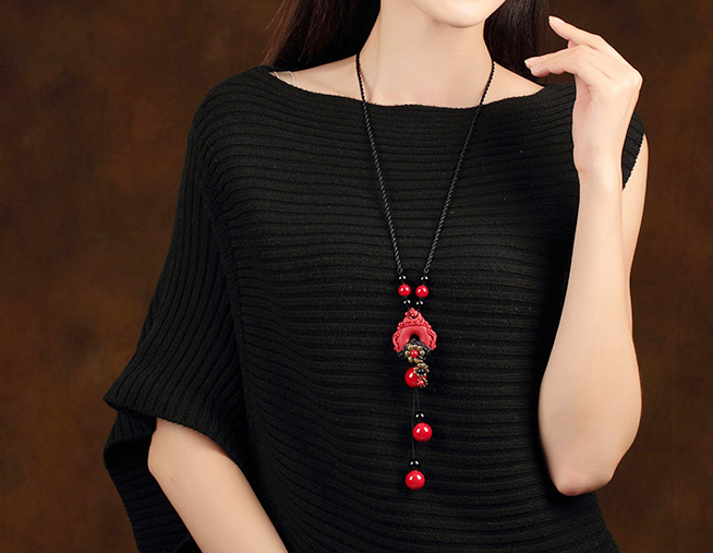 家佳樂(lè)文學(xué)朱砂吊墜毛衣鏈復(fù)古紅色項(xiàng)鏈