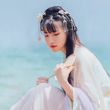 飄逸帶團(tuán)扇小清新頭像，唯美古風(fēng)女子真人頭像