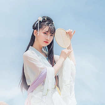 飄逸帶團(tuán)扇小清新頭像，唯美古風(fēng)女子真人頭像