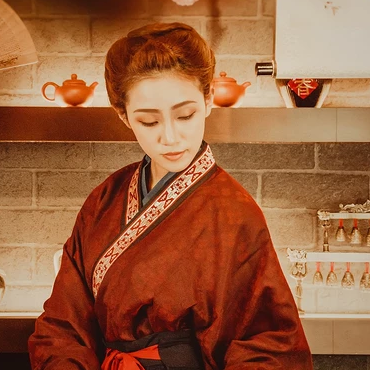 畫情唯美頭像，唯美古風女子真人頭像