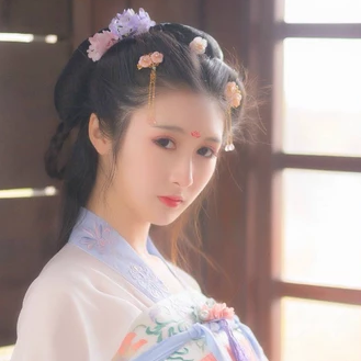 粉色小清新帶團(tuán)扇頭像，唯美古風(fēng)女子真人頭像