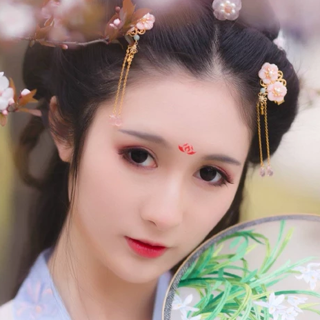 粉色小清新帶團(tuán)扇頭像，唯美古風(fēng)女子真人頭像