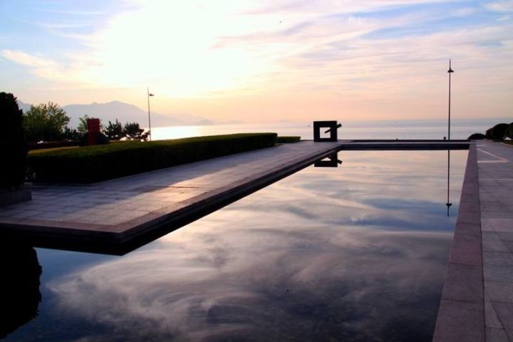 青島·Villaart維林藝墅，因?yàn)榉孔訍凵弦蛔? src="/wenxue/d/file/bigpic/190404/04/13-1G01PU152-50.jpg" style="height: 1066px; width: 800px;" / data-fTtA="sB1T7W"></p>
<p data-RCbW="WiQ6TC">
	　　Villaart維林藝墅，就是我一直想要的，一座理想的房子。<br / data-CmZu="xRXIyb">
	<img alt=