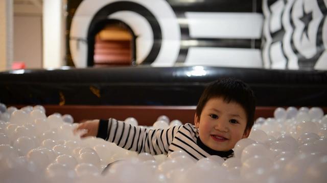 青島·Villaart維林藝墅，因?yàn)榉孔訍凵弦蛔? src="/wenxue/d/file/bigpic/190404/04/13-1G01PZ140.gif" style="width: 800px;" / data-zSRB="1eYvC6"><br / data-g7Sl="Rl6GFu">
	<img alt=