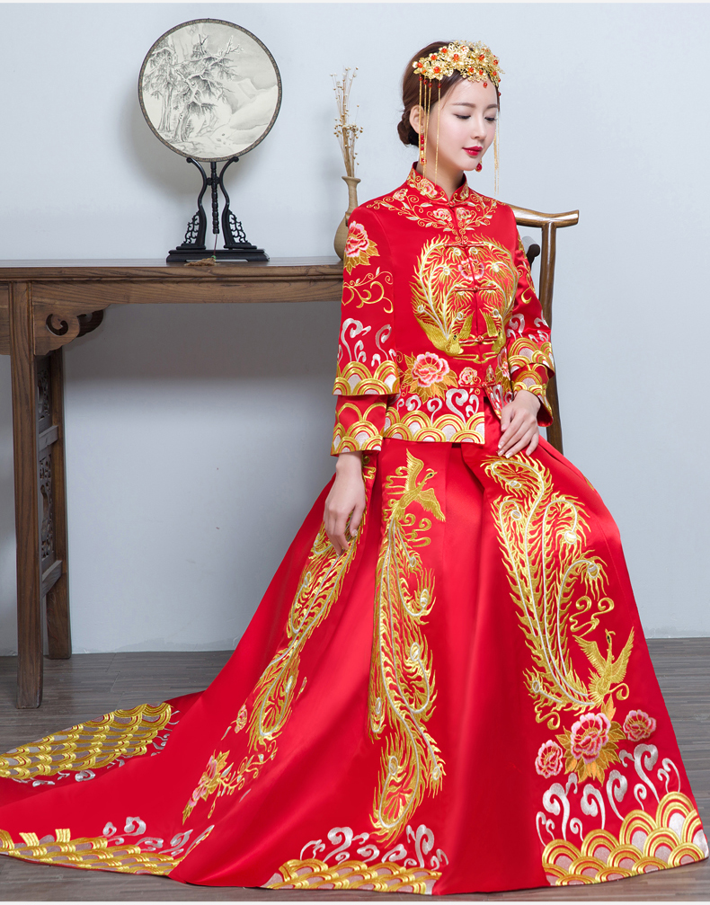 時尚家佳樂文學(xué)拖尾中式禮服，金線刺繡新娘禮服