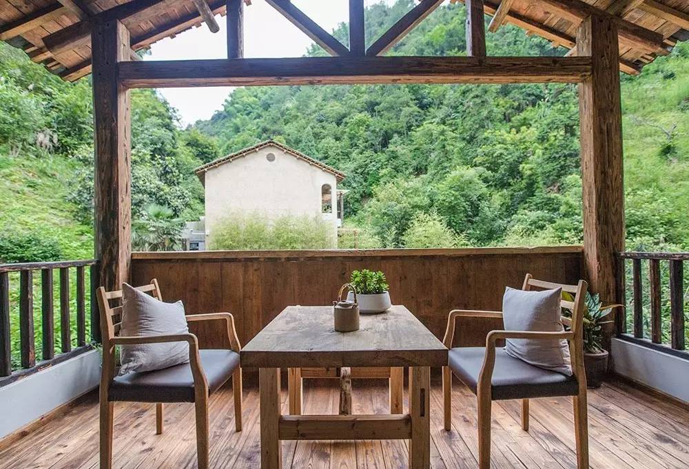 雪坑村·美客愛途，愛上美麗的客居地和旅途故事