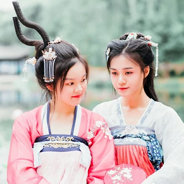 溫暖情誼閨蜜頭像，唯美古風女子真人頭像