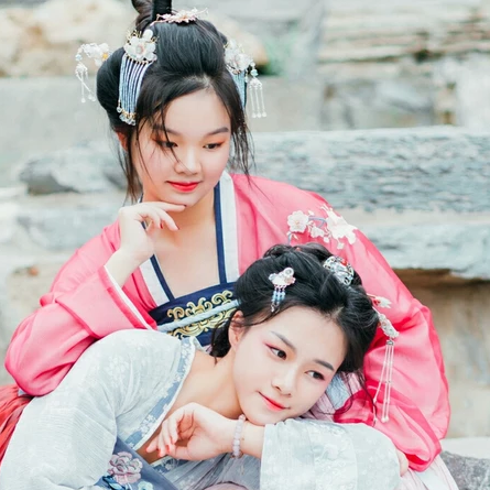 溫暖情誼閨蜜頭像，唯美古風女子真人頭像