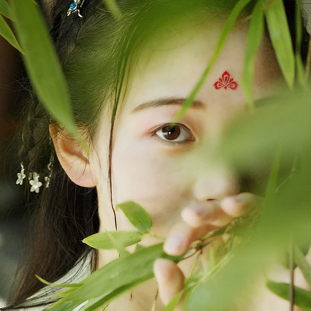 綠陰樹下閨蜜頭像，唯美古風(fēng)女子頭像