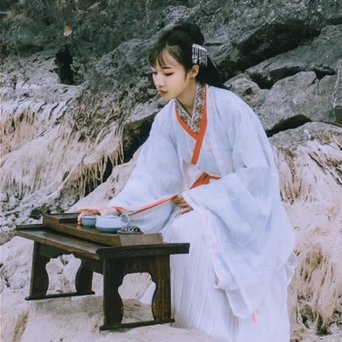 優(yōu)雅白衣女子頭像，唯美古風(fēng)女子真人頭像