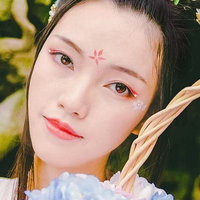 嬌艷花朵粉裙頭像，唯美古風(fēng)女子頭像