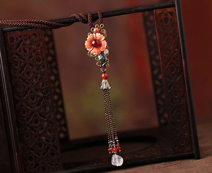 復(fù)古立體花朵毛衣鏈，民族風(fēng)項(xiàng)鏈?zhǔn)罪? src="/wenxue/d/file/bigpic/190404/04/13-1G023102058.png" style="height: 578px; width: 750px;" / data-hbkA="uBFpax"><br / data-NNt0="5mCLFQ">
	<img alt=