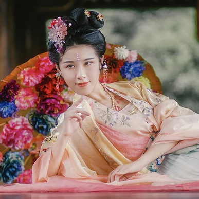 花樣年華女子頭像，唯美古風(fēng)真人頭像