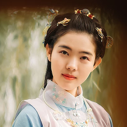 秋風(fēng)帶團扇少女頭像，唯美古風(fēng)真人頭像