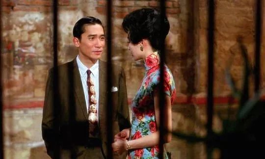 中國(guó)旗袍文化，乍見(jiàn)之歡與久看不厭