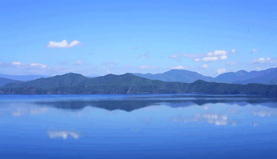 瀘沽湖·野火集，時光匆忙別錯過年輕的瘋狂