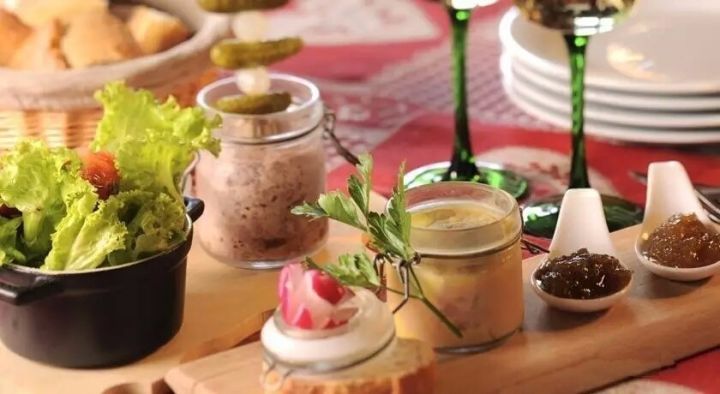 驚呆了，雞窩豬舍馬廄牛棚羊圈變民宿!