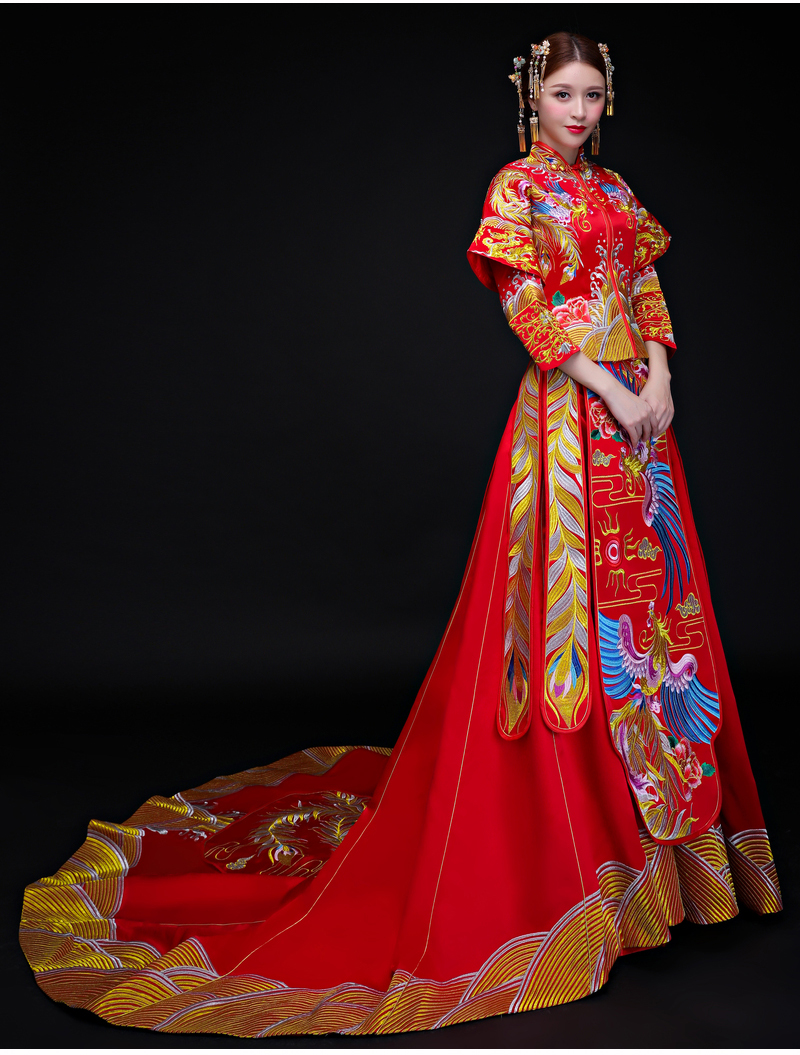 時(shí)尚拖尾中式禮服，古典大方之美新娘禮服