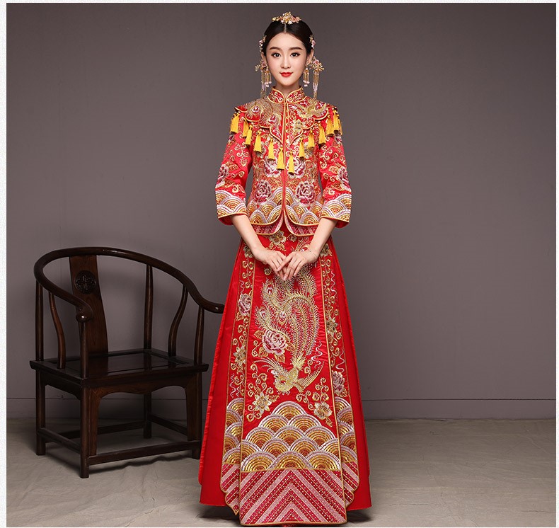 典雅韻味中式禮服，精致新娘結(jié)婚禮服