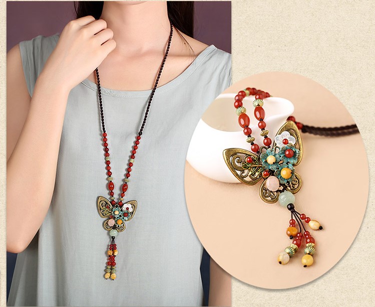 文藝蝴蝶吊墜毛衣鏈，民族風(fēng)項(xiàng)鏈?zhǔn)罪? src="/wenxue/d/file/bigpic/190404/04/13-1G1011J513.jpg" / data-B2Mc="w17uUs"><br / data-bFIa="9T0z6l">
	<img alt=