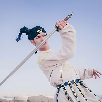 霸氣帶劍男生頭像，唯美古風(fēng)頭像