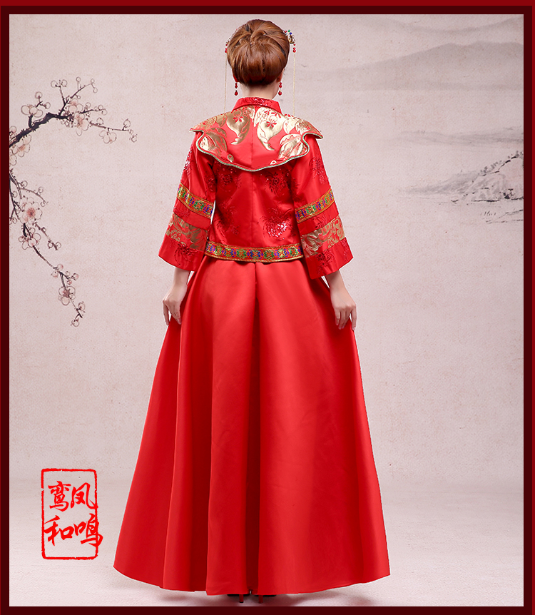 中國(guó)傳統(tǒng)式新娘禮服，鳳冠霞帔中式禮服