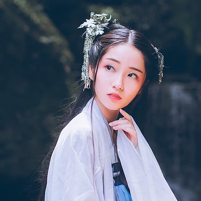 清秀女生頭像，唯美古風真人頭像