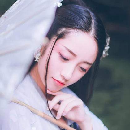 清秀女生頭像，唯美古風真人頭像