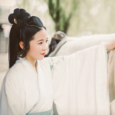 優(yōu)雅白衣女子頭像，唯美古風(fēng)真人頭像