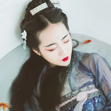 金魚妖艷的女子頭像，唯美古風(fēng)真人頭像