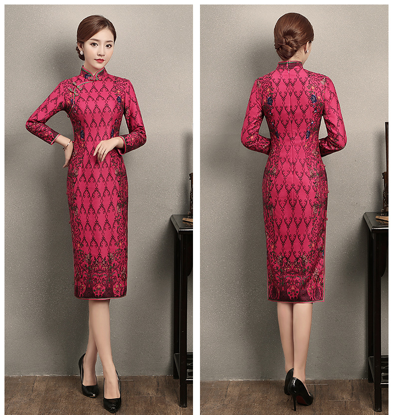 立領(lǐng)圓襟花扣旗袍，印花修身旗袍裙